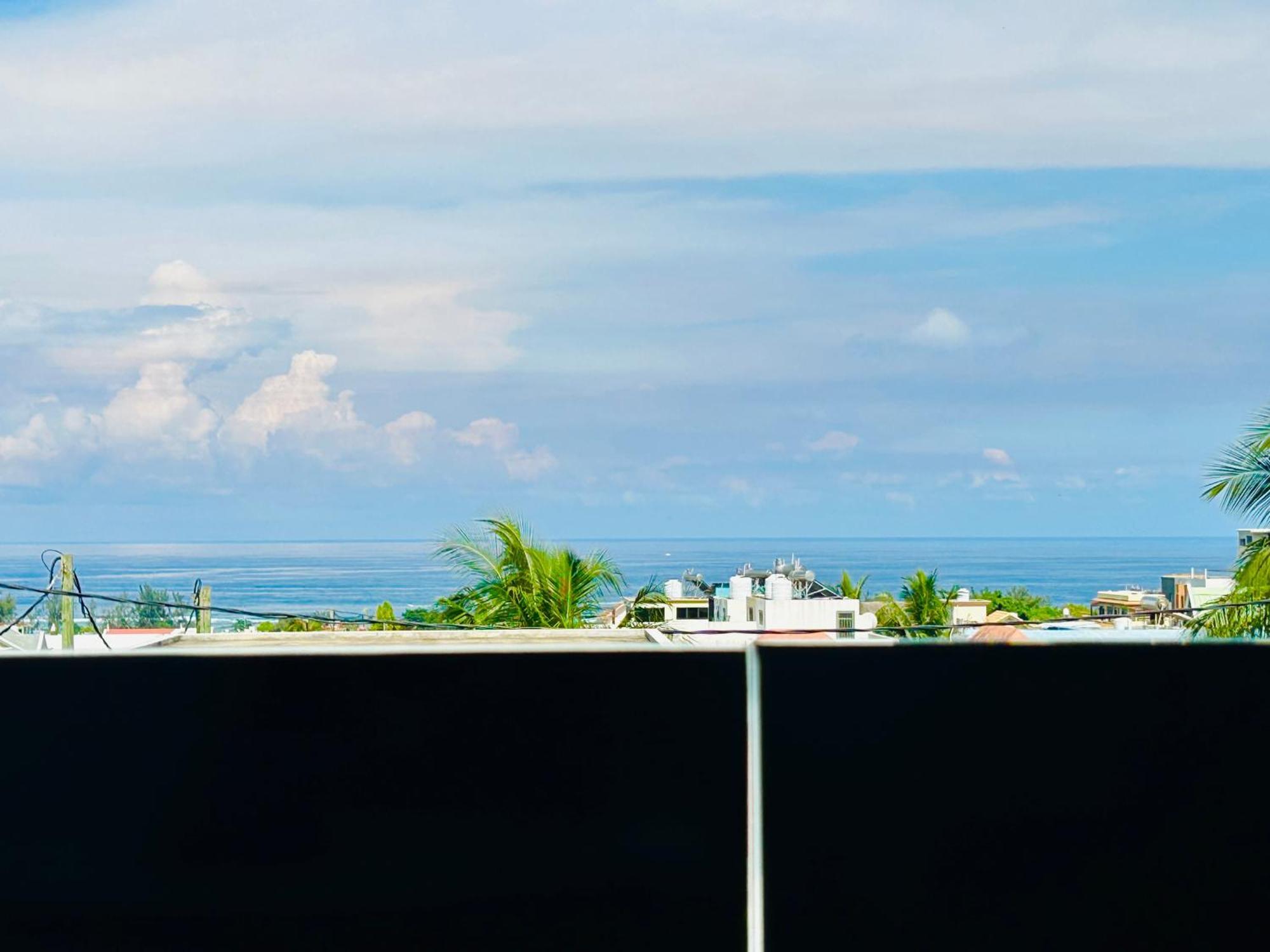 Amazing Sunset View Rooftop. Flic-en-Flacq Extérieur photo